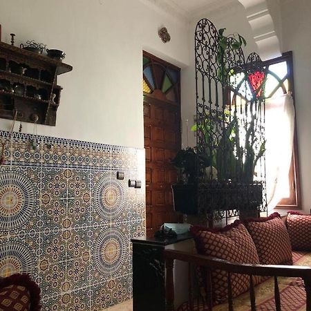 Appartement Meuble 5 Personnes En Plein Centre Ville Rabat Kültér fotó